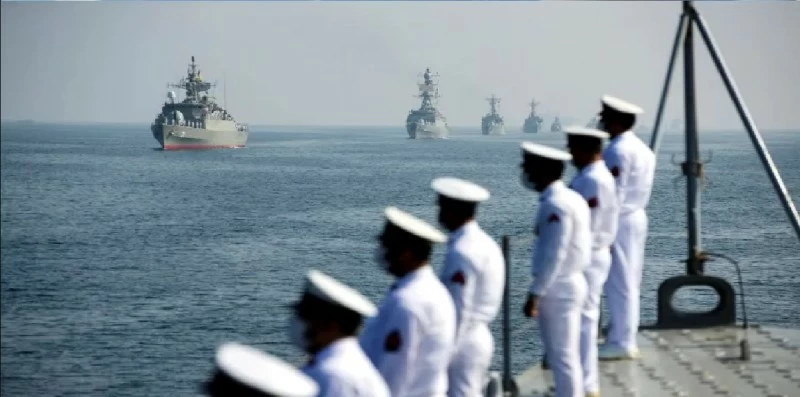 إيران تصعد ضد المصالح الأمريكية والإسرائيلية وتغلق هرمز