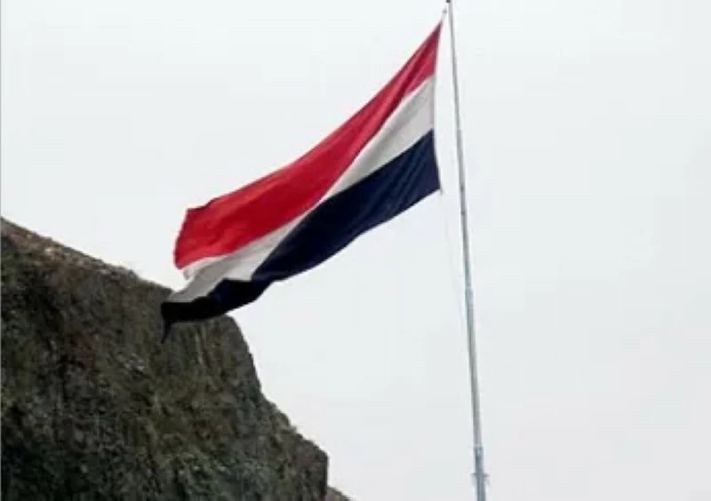 اليمن يدين الهجمات الإيرانية على السعودية: تهديد لأمننا والمنظومة العربية