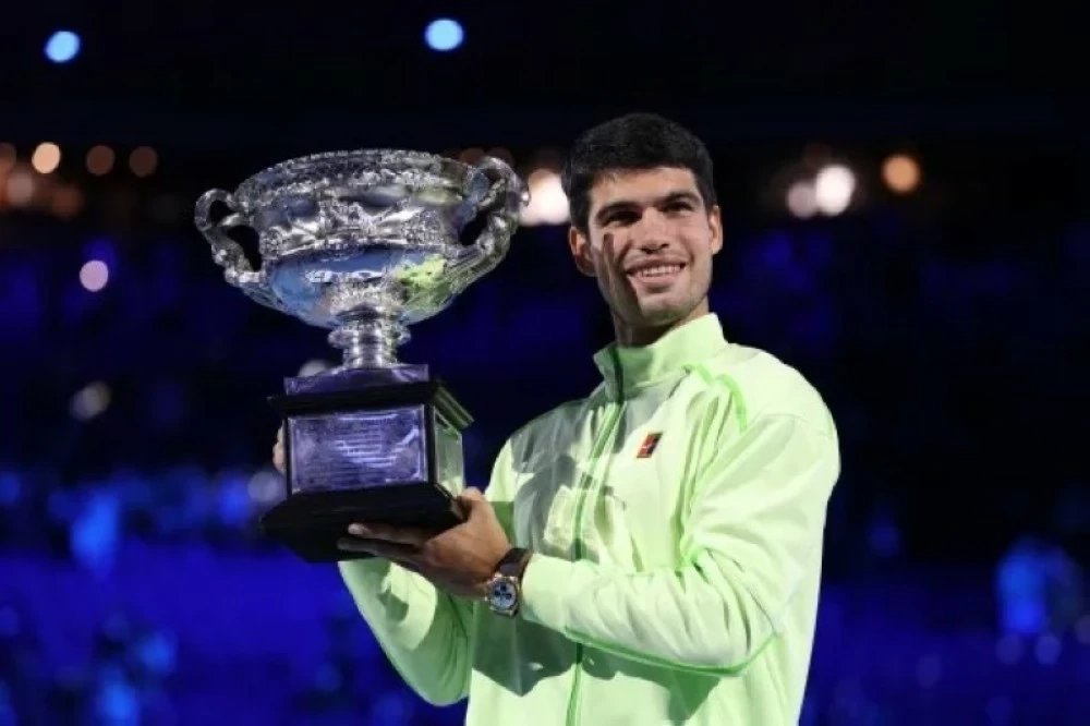 ألكاراز يهزم ديوكوفيتش ويصبح أصغر من يكمل الغراند سلام