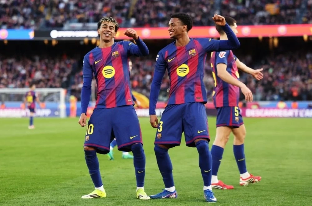 برشلونة يهزم مايوركا 3-0 في وداع بوسكيتس وألبا التاريخي