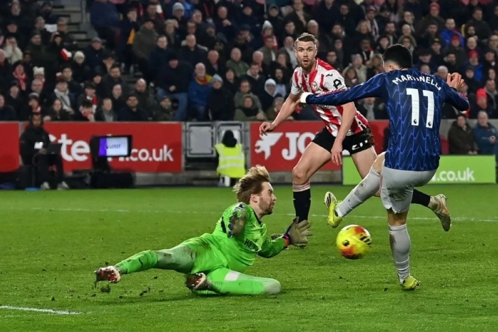 تعادل أرسنال وبرينتفورد يشعل صراع لقب الدوري الإنجليزي