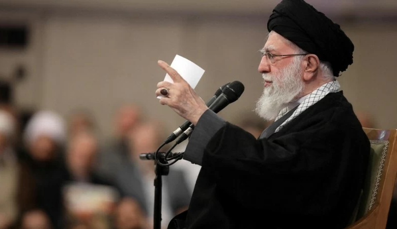 اغتيال خامنئي: إيران تواجه تحديات خلافة كبرى وقيادة مؤقتة