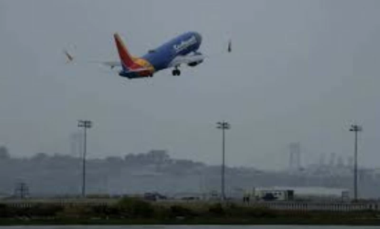 سقوط طائرات أمريكية بالكويت: نجاة الأطقم وتصاعد التوترات الخليجية