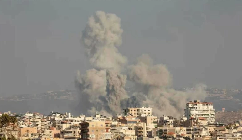 أمريكا تضرب أهدافاً إيرانية وتدمر سفناً في الخليج: تصعيد جديد