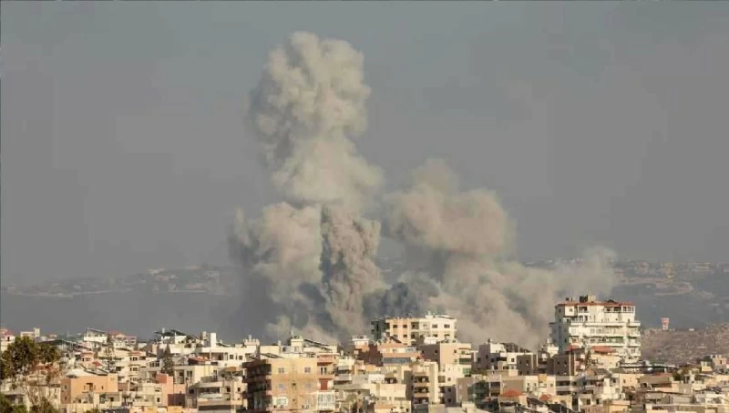 أمريكا تضرب أهدافاً إيرانية وتدمر سفناً في الخليج: تصعيد جديد