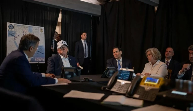 ترمب يتوعد برد وشيك على استهداف السفارة الأمريكية بالرياض