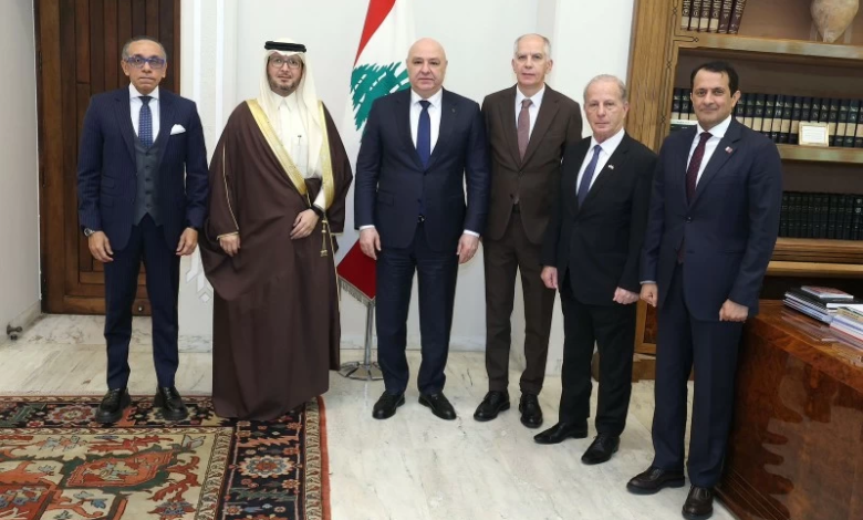 عون: حظر أنشطة حزب الله العسكرية قرار نهائي بلبنان