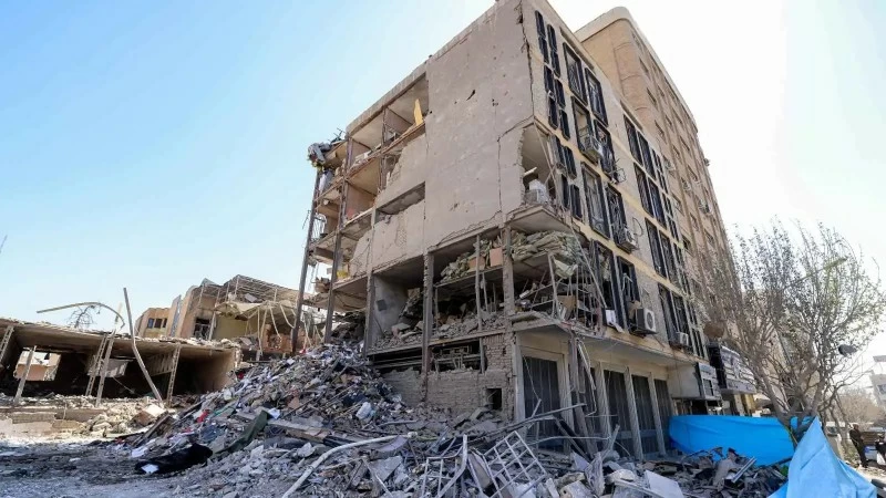 طهران تحت الضغط: التوترات الجيوسياسية وتأثيرها الإقليمي