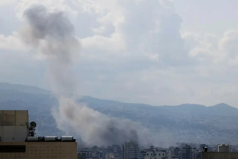 تصعيد خطير: إسرائيل تقصف 250 هدفاً لحزب الله في 24 ساعة وتحذر