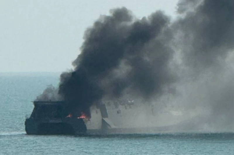 أمريكا تستخدم صواريخ "بريزم" لأول مرة ضد سفن إيرانية | تدمير 20 قطعة بحرية