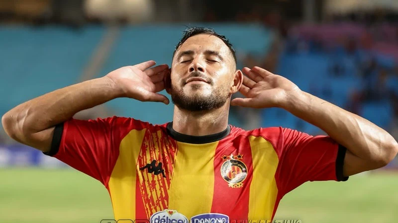 الفيفا يوقف يوسف بلايلي عامًا: الأسباب والتداعيات على مسيرته والترجي