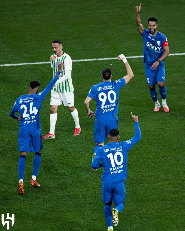 الهلال يكتسح النجمة 4-0: تحليل شامل لمباراة دوري روشن السعودي