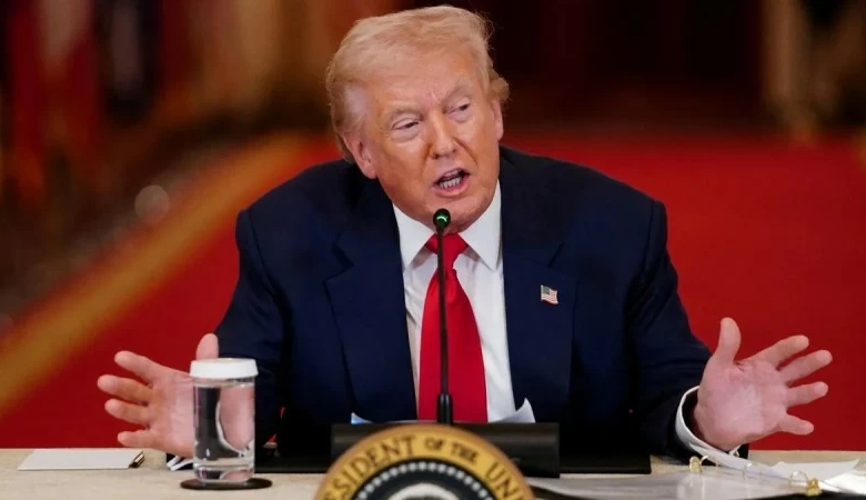 ترامب يهدد إيران بضربة قوية: تحليل التداعيات والتوترات