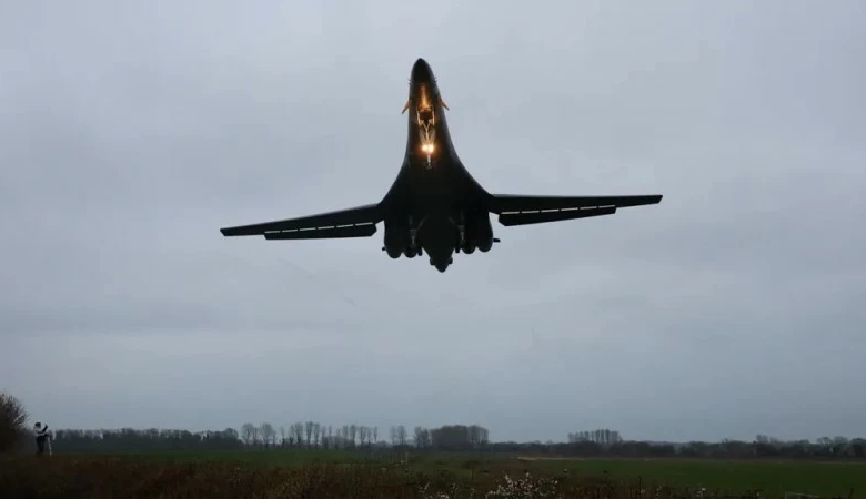 قاذفة B-1B Lancer في بريطانيا: رسالة ردع لإيران