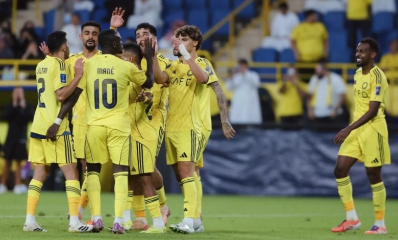 النصر ونيوم: صراع الصدارة في دوري روشن وغياب رونالدو