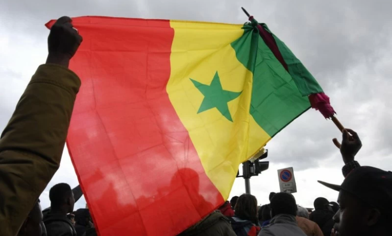 السنغال تغلق 19 هيئة حكومية لمواجهة أزمة الديون