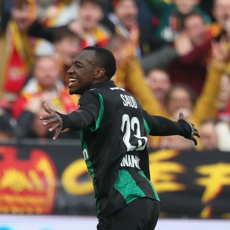 سعود عبدالحميد يسجل أول أهدافه التاريخية في الدوري الفرنسي مع لانس