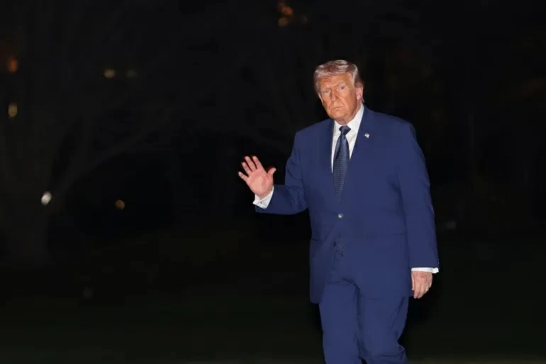 ترمب يهدد إيران بـ"الموت والنار" لإغلاق مضيق هرمز