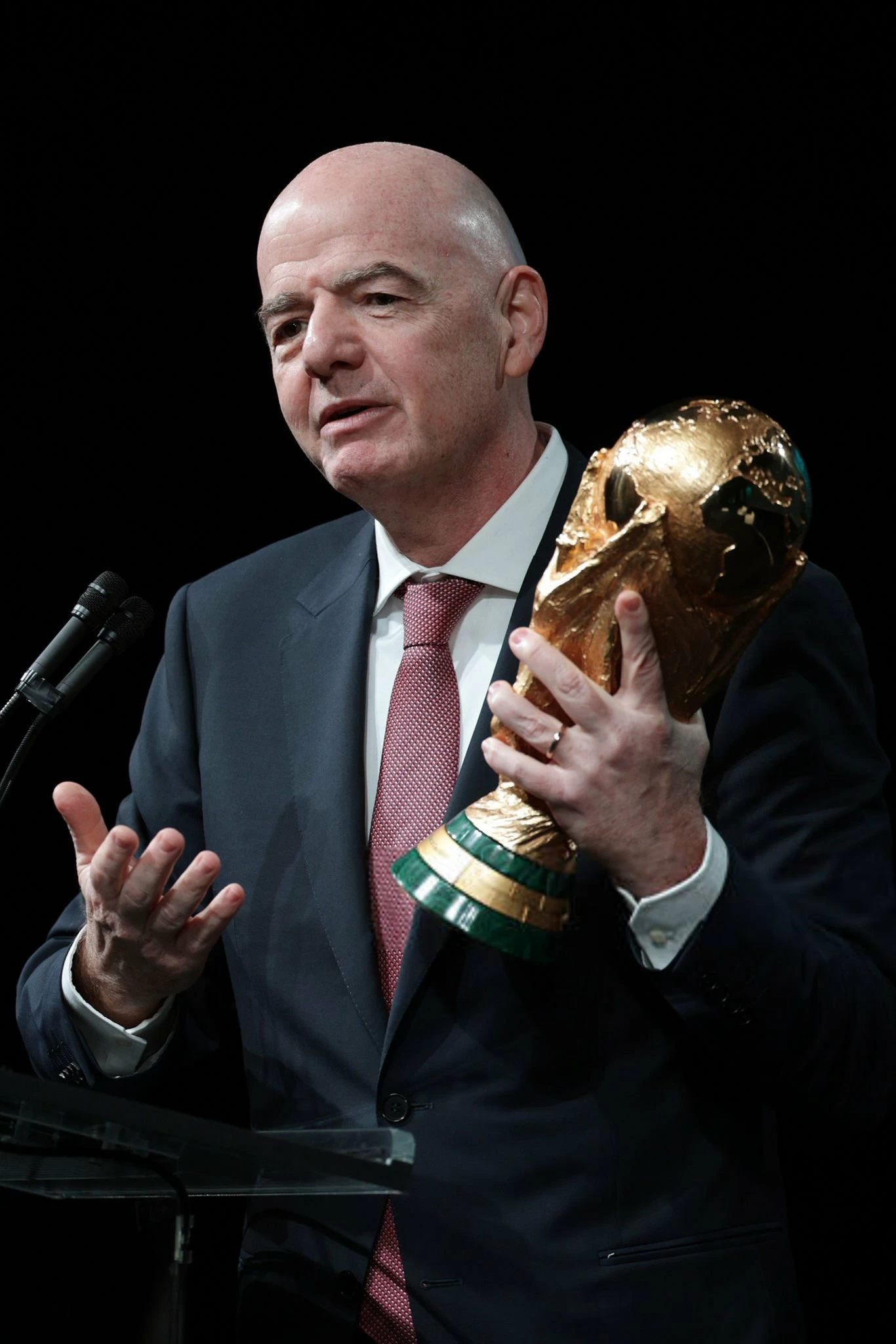 ترامب والفيفا: مونديال 2026 ومشاركة إيران | تحليل شامل