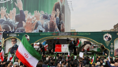 إيران تشيع قادة عسكريين: تحليل دلالات الصراع الإقليمي