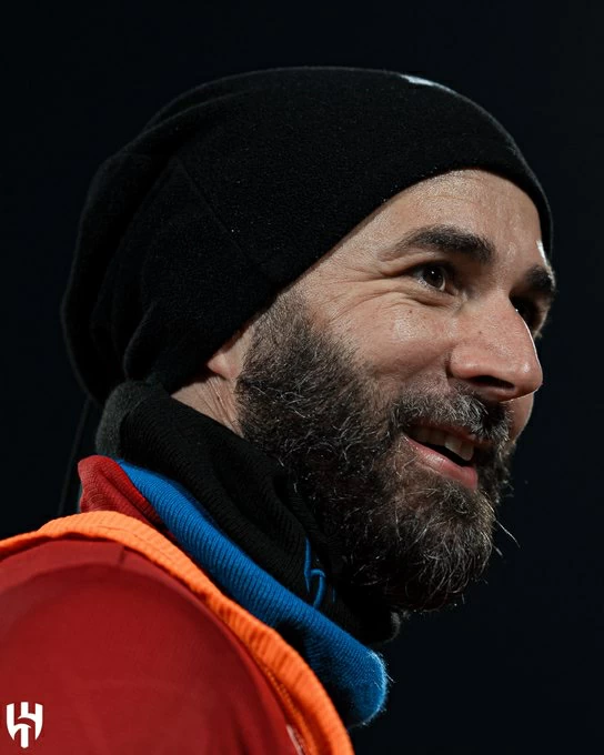 بنزيما يقود تدريبات الهلال: جاهزية كاملة لمواجهة الفتح بدوري روشن