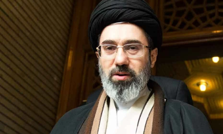 صحة مجتبى خامنئي: تقارير وتكهنات حول خلافة المرشد الإيراني