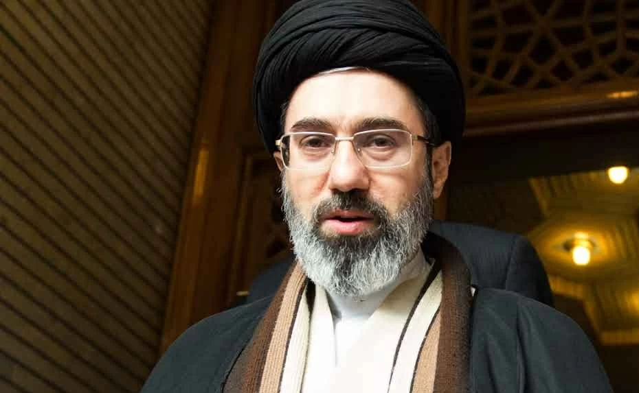 صحة مجتبى خامنئي: تقارير وتكهنات حول خلافة المرشد الإيراني