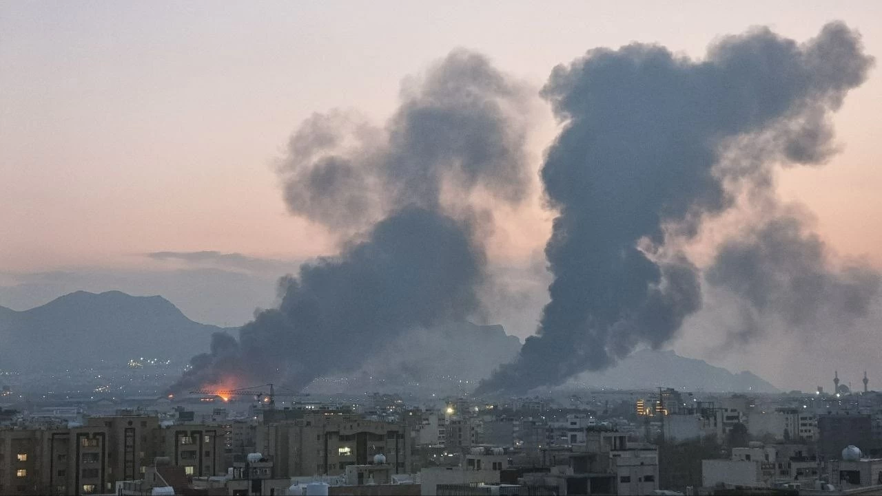 ترامب يرفض وساطة إيران: جمود دبلوماسي وتصعيد إقليمي