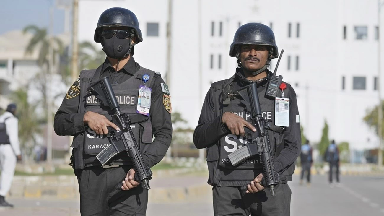 تصعيد باكستاني أفغاني: غارات جوية على قندهار رداً على الإرهاب