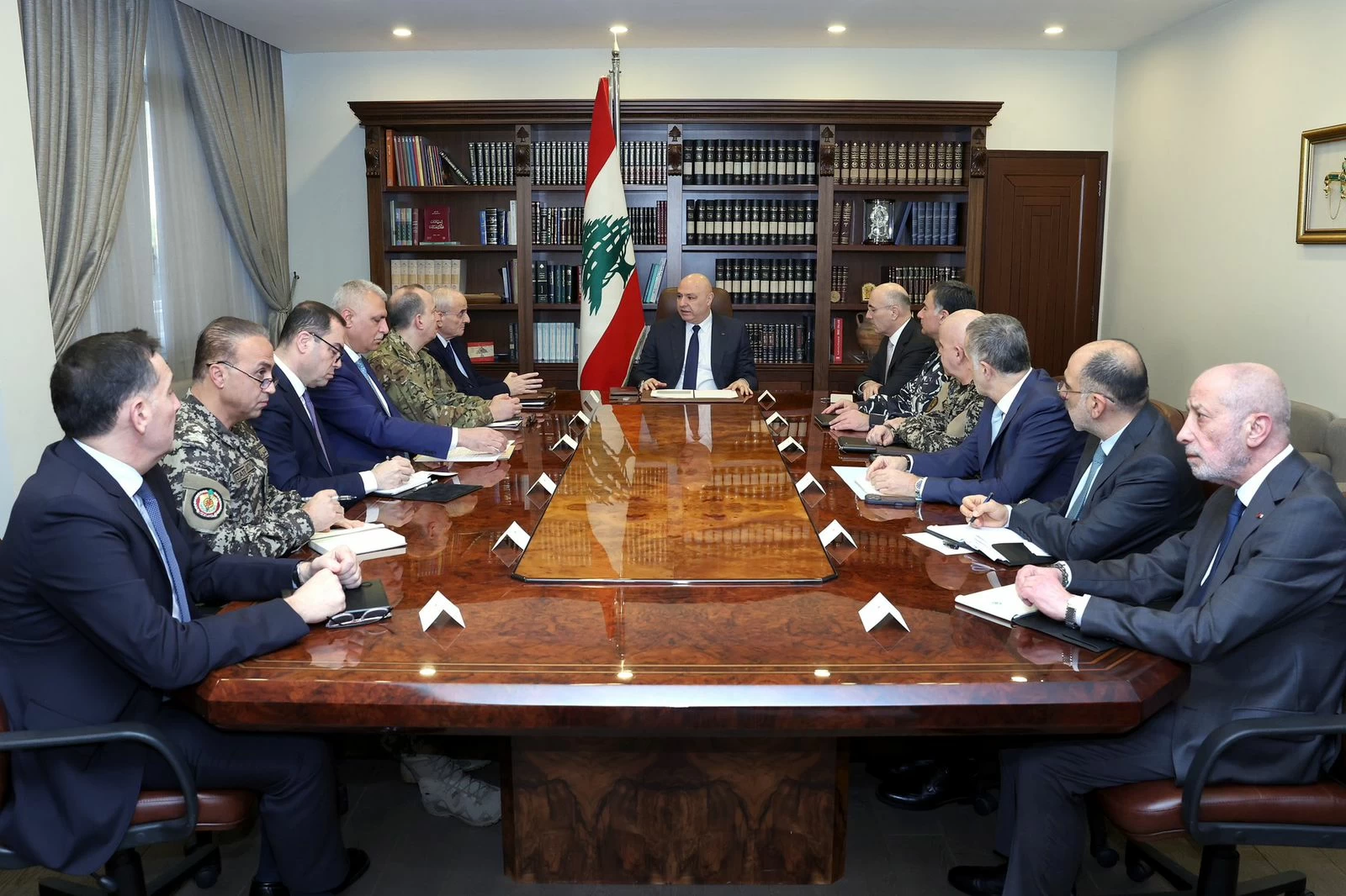 بيروت: قصف إسرائيلي يخلّف دمارًا وخسائر بشرية ودعوات للوحدة