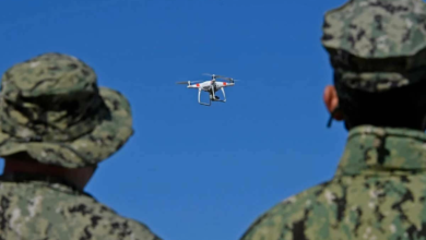 طائرات مجهولة فوق فورت ماكنير: استنفار أمني أمريكي