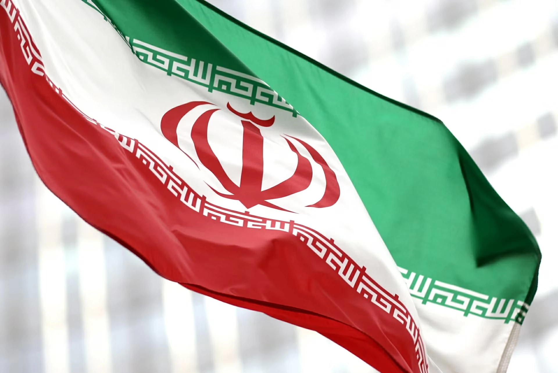 انشقاقات دبلوماسيين إيرانيين: لجوء للخارج وتأثيرات