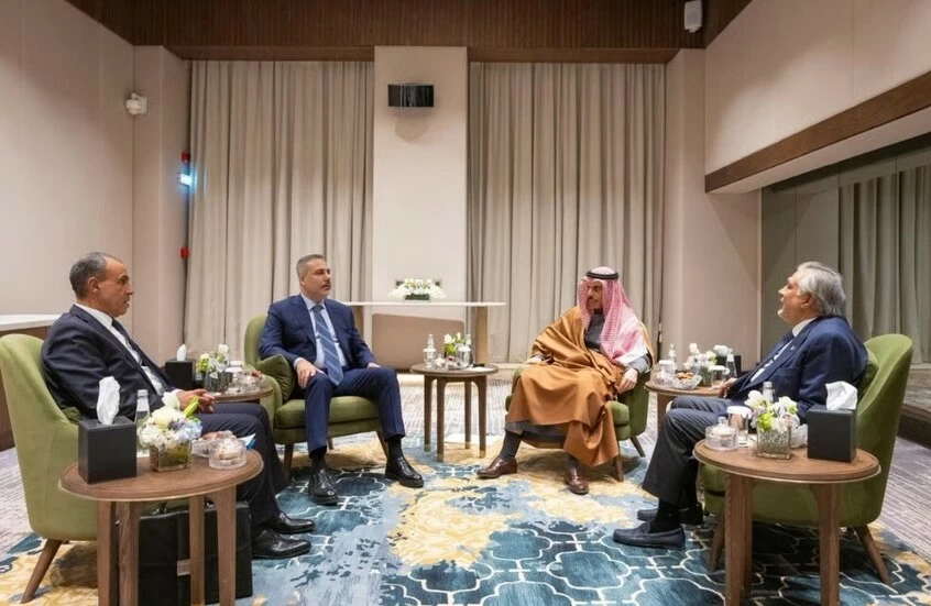 وزراء خارجية السعودية ومصر وتركيا وباكستان يجتمعون لخفض التوتر