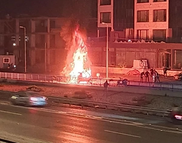 غارات إسرائيلية على بيروت وانتقادات ماكرون لحزب الله