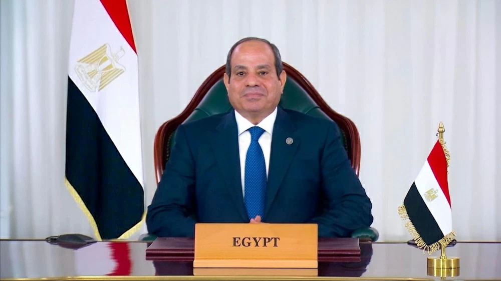 السيسي يحصل على وسام الأمير نايف للأمن العربي من وزراء الداخلية