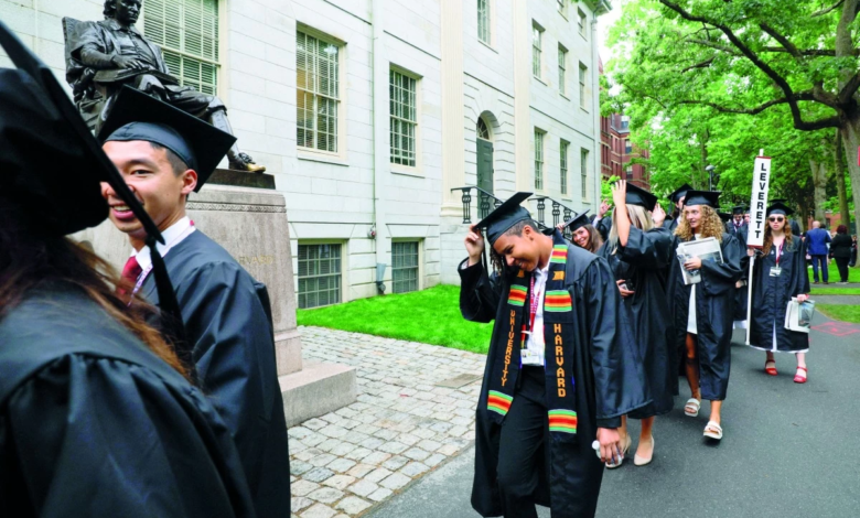 قرار قضائي يوقف إلزام الجامعات الأمريكية بكشف بيانات العِرق