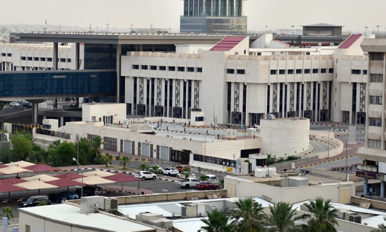 هجوم طائرة مسيرة على مجمع الوزارات بالكويت: تداعيات وتوترات إقليمية