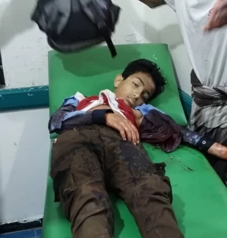قناص حوثي يقتل طفلاً في تعز: جريمة حرب مروعة باليمن