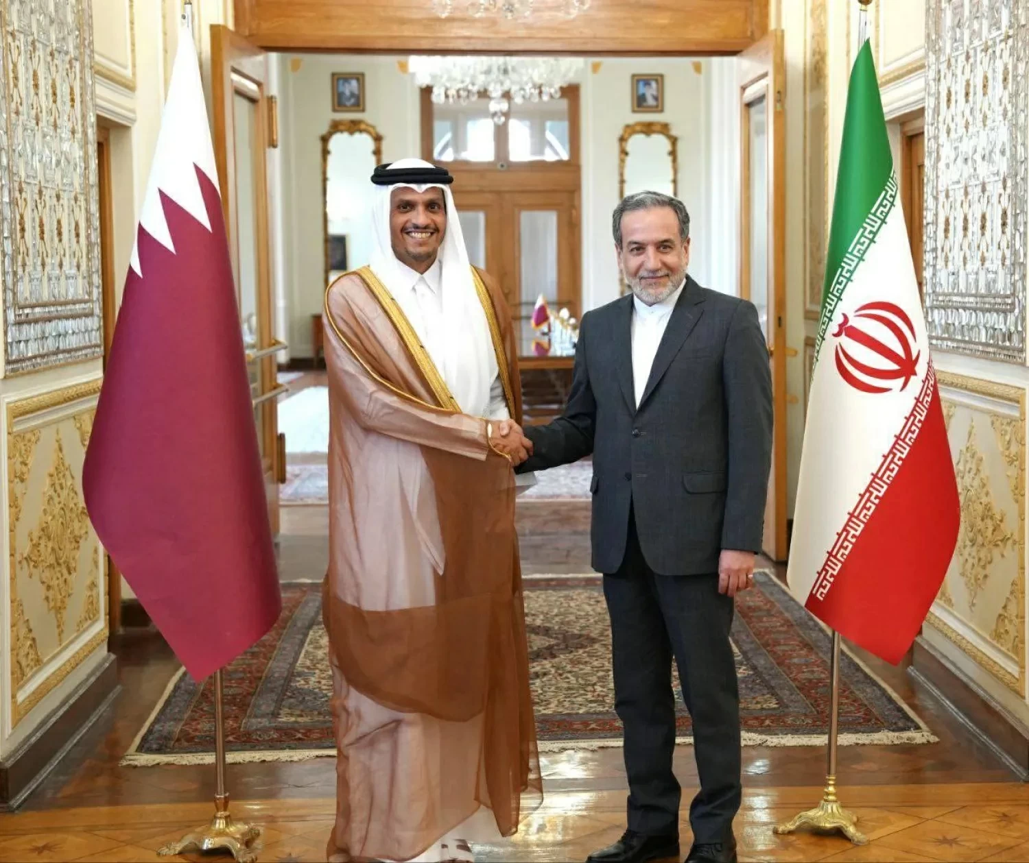 قطر وإيران: دعوة دبلوماسية لحل الأزمة الإقليمية
