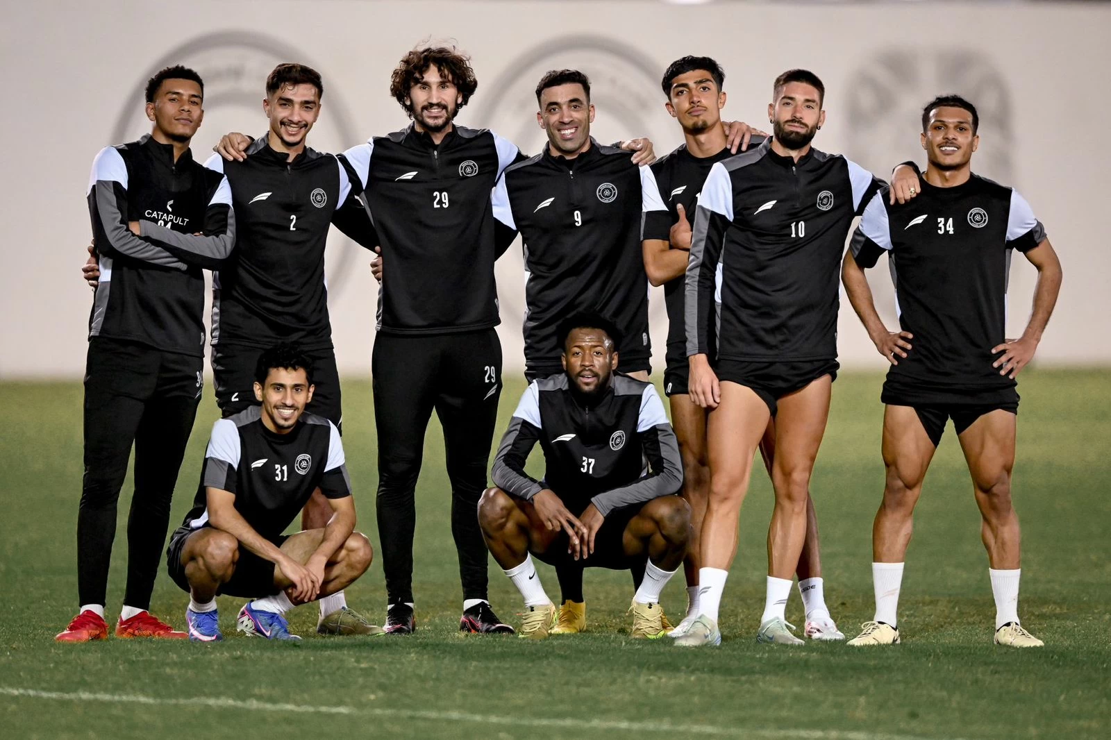 بن زكري يحذر ثلاثي الشباب من الإيقاف في دوري روشن السعودي