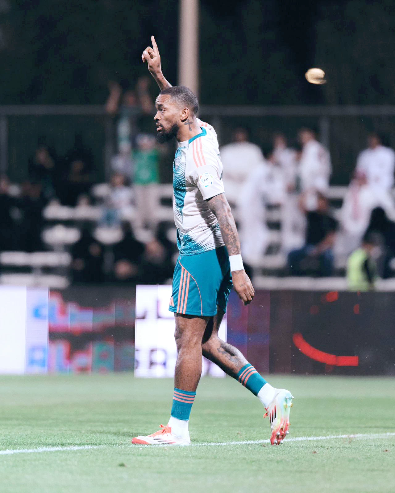 دوري روشن: الهلال يكتسح، الأهلي يتعادل، الاتحاد يتلقى صدمة