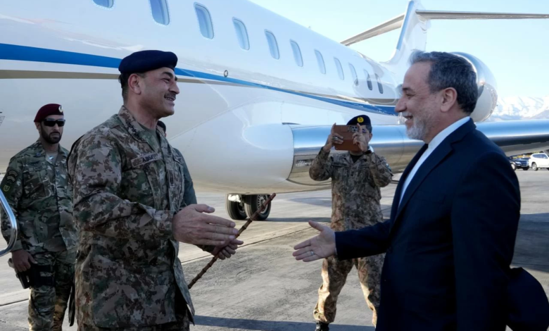 باكستان تتوسط بين إيران وأمريكا: وفد في طهران لتهدئة التوترات