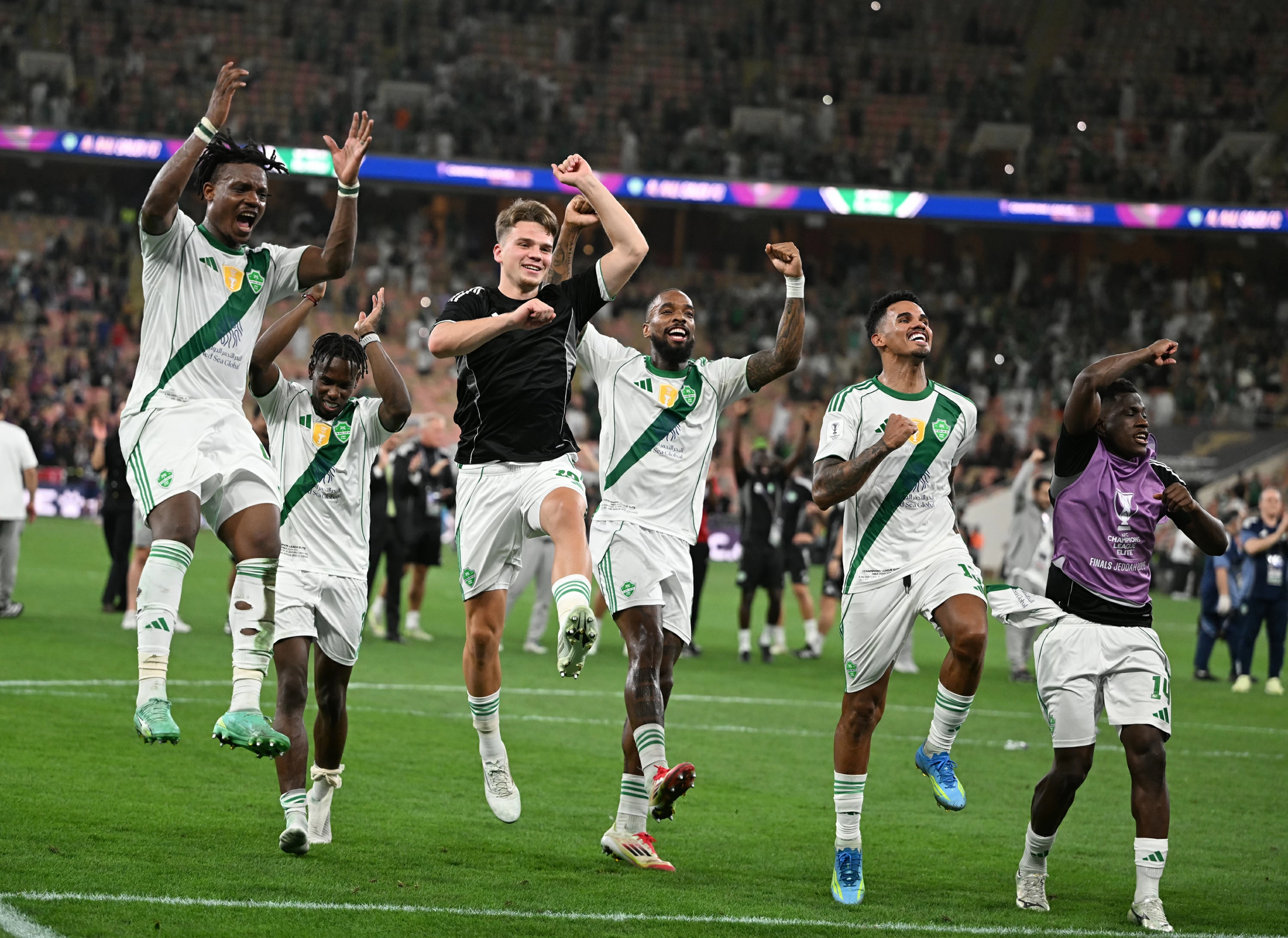 الأهلي يتأهل لنصف نهائي أبطال آسيا ويواجه فيسيل كوبي