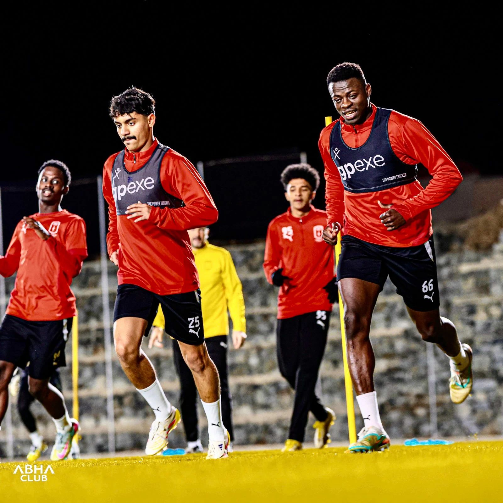 دوري يلو: الجولة 30 تحسم الصعود والهبوط في كرة القدم السعودية
