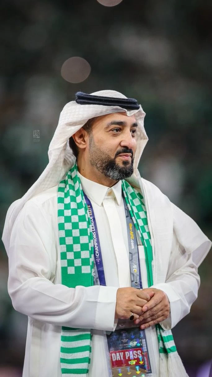 رئيس الأهلي يهدي 10 آلاف تذكرة لجماهير "الراقي" في نصف نهائي آسيا