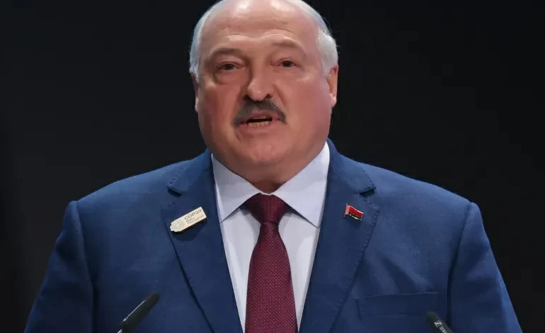 لوكاشينكو مستعد للقاء ترامب بشرط: "لست زيلينسكي"