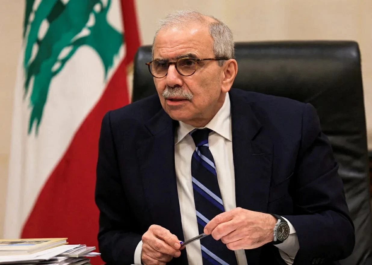 لبنان يطالب ترامب بالضغط على إسرائيل للانسحاب من الجنوب