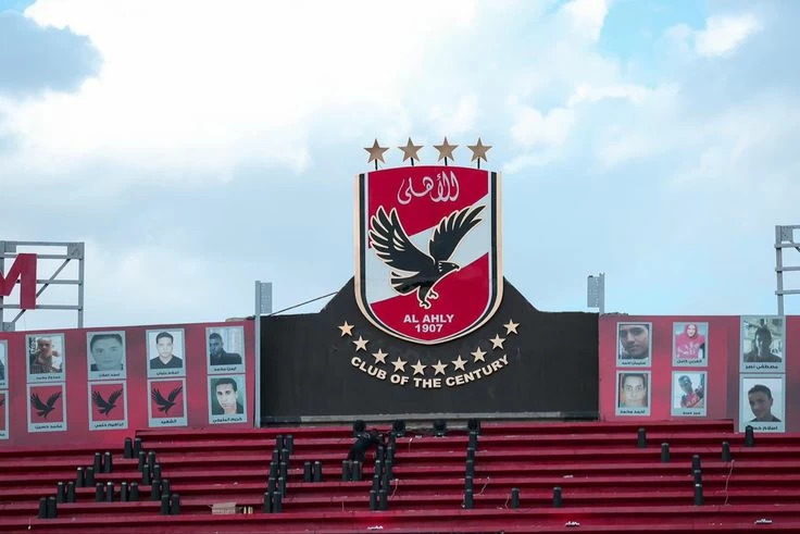 إيقاف هاني حتحوت وغرامة Modern TV بقرار من المجلس الأعلى للإعلام بعد شكوى الأهلي