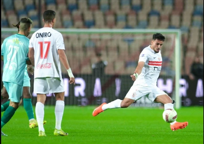 الزمالك يتصدر الدوري المصري: فوز حاسم على بيراميدز