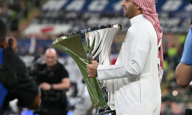 تيسير الجاسم يشعل مدرج الأهلي قبل نهائي آسيا للنخبة